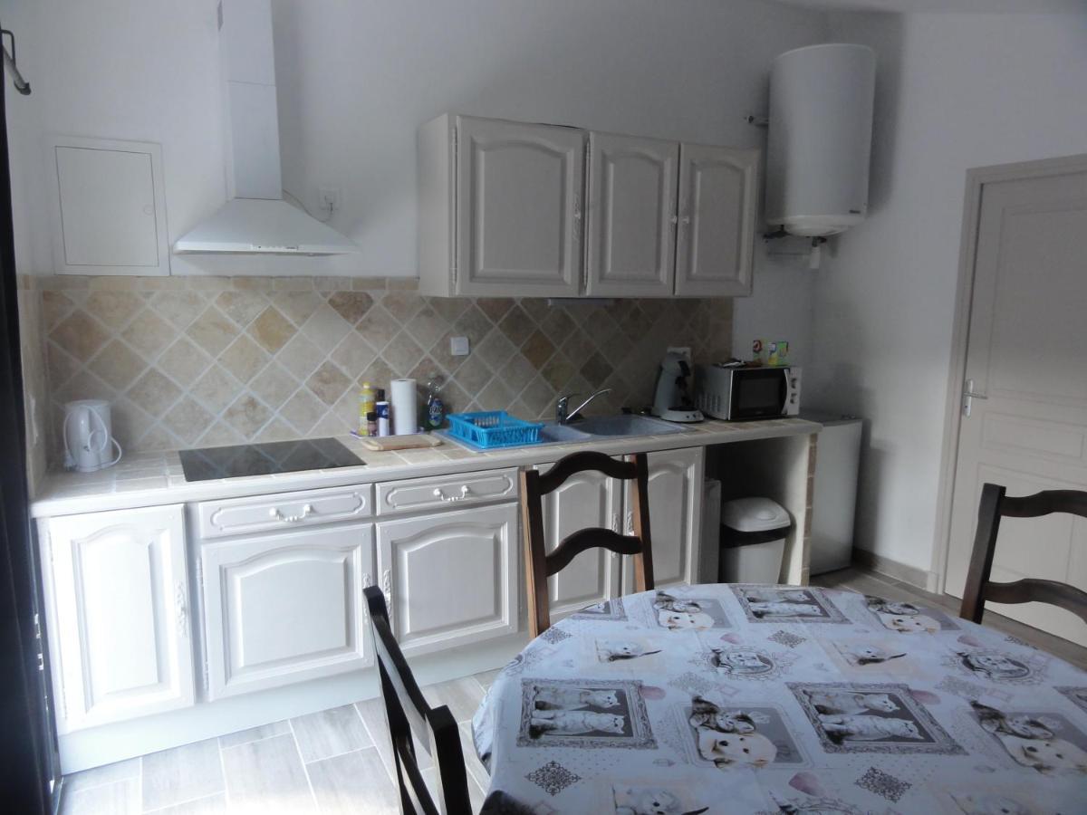 Gite Le Bagnol Un Coin De Paradis Maubec  Zewnętrze zdjęcie